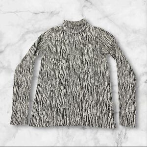 Athleta Womens Flurry Elemental Turtleneck Size Large - Black & White